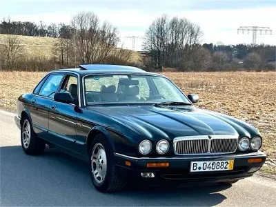 Second-hand Jaguar XJ 211 CP (155 kW) 1997 Berlinǎ