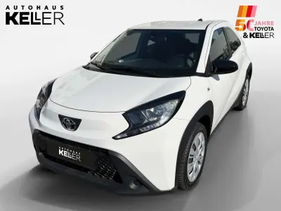 Gebraucht Toyota Aygo X Play 72 PS (52 kW) 2023 Weiß SUV