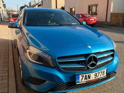 Gebraucht Mercedes A200 AMG line 136 PS (100 kW) 2014 Blau Limousine
