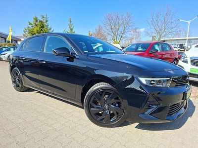 Gebraucht Opel Astra 131 PS (96 kW) 2024 Schwarz Limousine