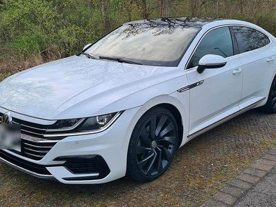 Gebraucht VW Arteon R 190 PS (139 kW) 2018 Weiß Kleinwagen