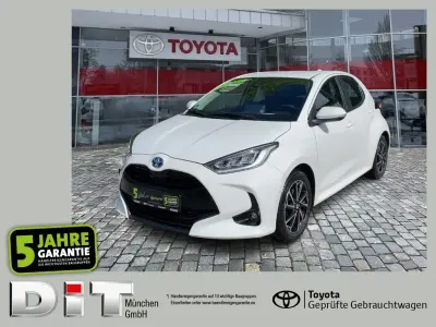 Gebraucht Toyota Yaris Hybrid Team 116 PS (85 kW) 2022 Super white 2 Kleinwagen