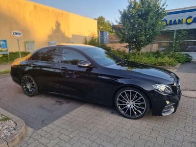 Schwarz Gebraucht 2016 Mercedes E220 AMG line Limousine | 26.500 € (Teuer)