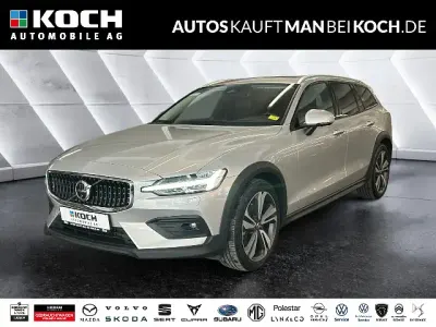 Gebraucht Volvo V60 CC 184 PS (135 kW) 2024 Kombi