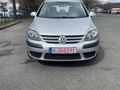 Usata VW Golf IV 75 CV (55 kW) 2005 Argento Berlina