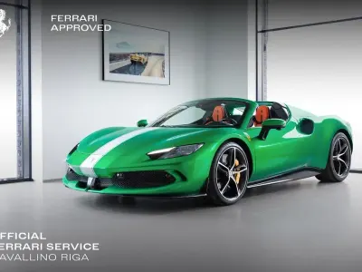 Nouă Ferrari 296 2026 Verde Cabrio