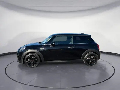 Gebraucht Mini Cooper 136 PS (100 kW) 2019 Schwarz Kleinwagen