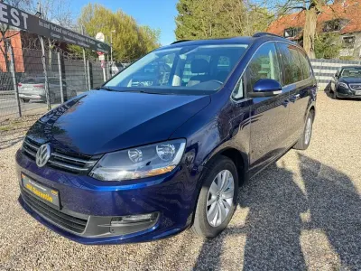 Gebraucht VW Sharan Comfortline 150 PS (110 kW) 2019 Atlantic blue Van / Kleinbus