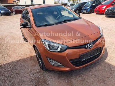Gebraucht Hyundai i20 86 PS (63 kW) 2014 Schwarz Kleinwagen
