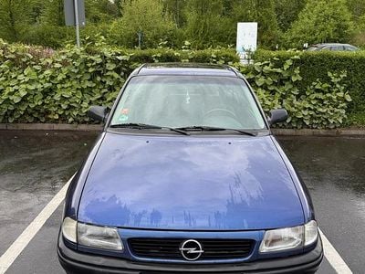 Second-hand Opel Astra 60 CP (44 kW) 1995 Albastru Coupe