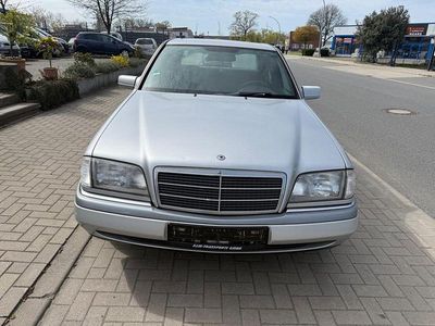 Gebraucht Mercedes C180 122 PS (89 kW) 1994 Silber Limousine