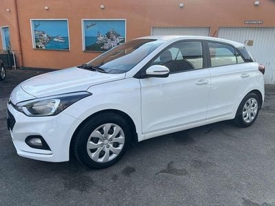 Gebraucht Hyundai i20 Style 101 PS (74 kW) 2020 Weiß Kleinwagen