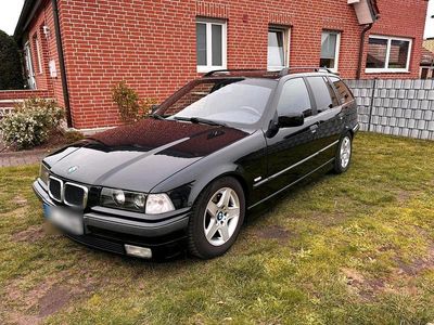 Usado BMW 323 170 HP (125 kW) 1999 Preto Carrinha
