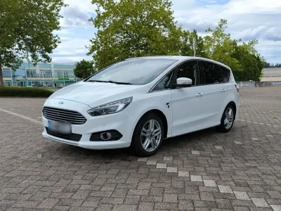 Gebraucht Ford S-MAX Titanium 241 PS (177 kW) 2017 Weiß Van / Kleinbus
