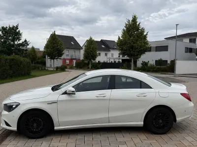 Gebraucht Mercedes CLA200 156 PS (114 kW) 2015 Weiß Coupé