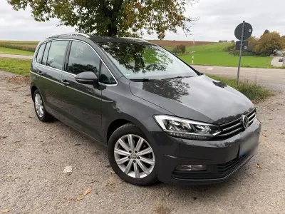 Gebraucht VW Touran Highline 150 PS (110 kW) 2016 Grau Van / Kleinbus