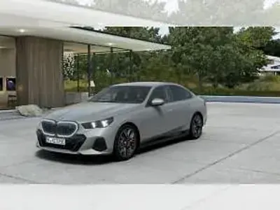 Neu BMW i5 250 kW (340 PS) 2026 Grau (frozen pure grey metallic) Limousine
