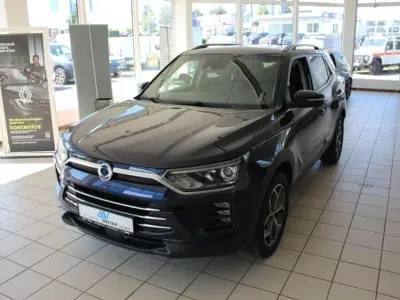 Gebraucht SsangYong Korando 163 PS (119 kW) 2021 Dandyblue SUV