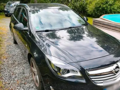 Gebraucht Opel Insignia 163 PS (119 kW) 2014 Schwarz Kombi