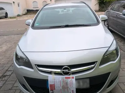 Gebraucht Opel Astra Style 110 PS (80 kW) 2014 Silber Kombi