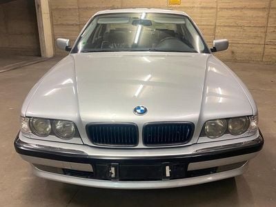 Gebraucht BMW 728 142 PS (104 kW) 1998 Silber Limousine