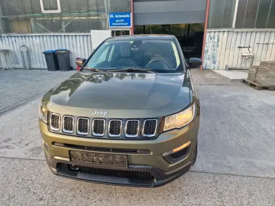 Gebraucht Jeep Compass Sport 140 PS (102 kW) 2018 Grün SUV