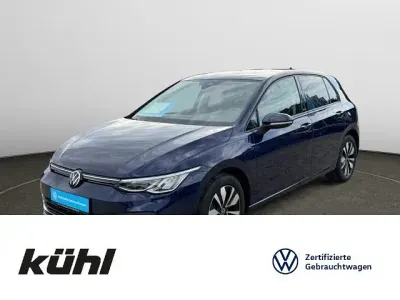 Gebraucht VW Golf VIII Move 150 PS (110 kW) 2024 Atlantic blue metallic Limousine