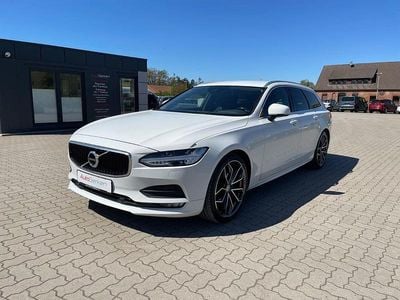 Begagnad Volvo V90 Momentum 190 HK (139 kW) 2020 Vit Kombi