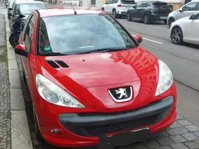 Gebraucht Peugeot 206+ 60 PS (44 kW) 2009 Rot Kleinwagen