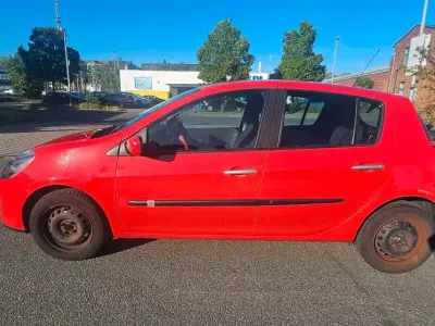 Gebraucht Renault Clio Dynamique 111 PS (81 kW) 2006 Rot Kleinwagen