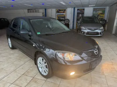Używany Mazda 3 Active 105 KM (77 kW) 2006 Czarny Sedan/Limuzyna