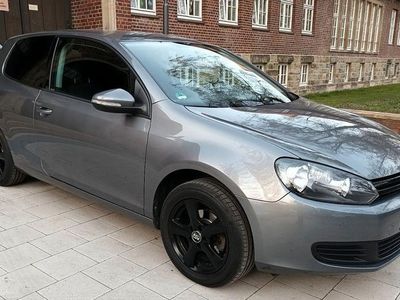 Gebraucht VW Golf VI 105 PS (77 kW) 2010 Grau Kleinwagen