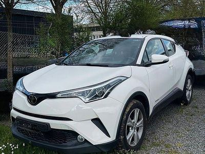 Usata Toyota C-HR 116 CV (85 kW) 2018 Bianco SUV