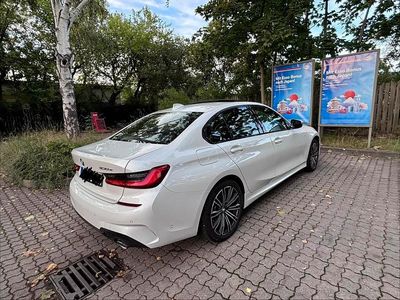 BMW 330e