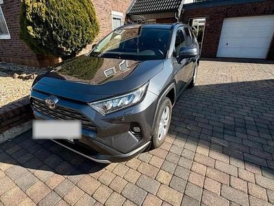 Gebraucht Toyota RAV4 Hybrid Club 178 PS (130 kW) 2019 Grün SUV