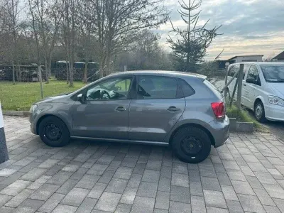 Gebraucht VW Polo Comfortline 86 PS (63 kW) 2012 Grau Kleinwagen