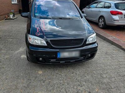 Schwarz Gebraucht 2003 Opel Zafira OPC Van / Kleinbus | 3.150 €