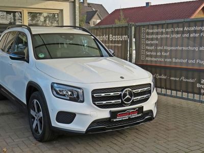 Mercedes GLB220