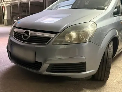 Gebraucht Opel Zafira 150 PS (110 kW) 2006 Silber Van / Kleinbus