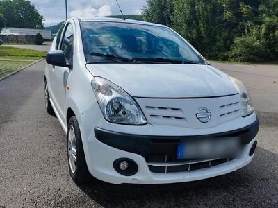 Nissan Pixo