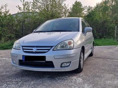 Suzuki Liana