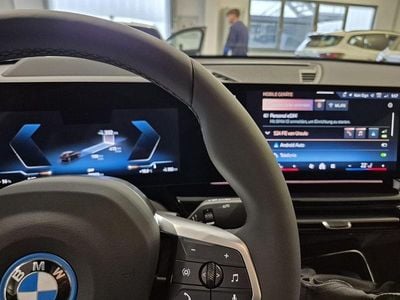 Gebraucht BMW iX2 M Sport 230 kW (313 PS) 2025 Schwarz SUV