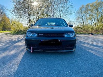 Second-hand VW Golf IV Sport 110 CP (80 kW) 2003 Negru Hatchback