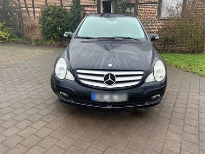 Mercedes R320