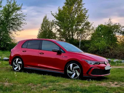 Gebraucht VW Golf VIII GTI 245 PS (180 kW) 2021 Rot Limousine