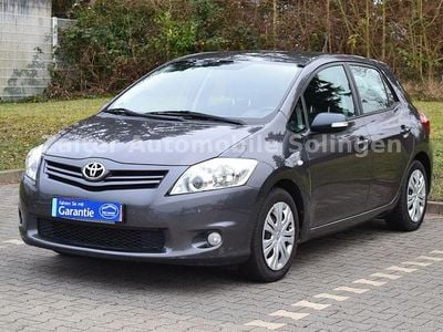 Grau Gebraucht 2010 Toyota Auris Life+ Limousine | 2.990 € (Superpreis)