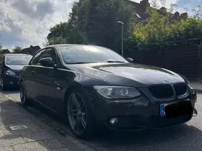 Gebraucht BMW 320 Cabriolet M Sport 170 PS (125 kW) 2012 Schwarz Cabrio