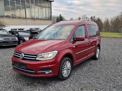 Rot Gebraucht 2017 VW Caddy Highline Van / Kleinbus | 21.950 € (Fairer Preis)