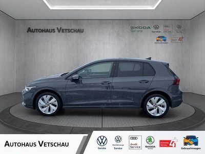 Usata VW Golf VIII Life 116 CV (85 kW) 2026 Grigio Berlina