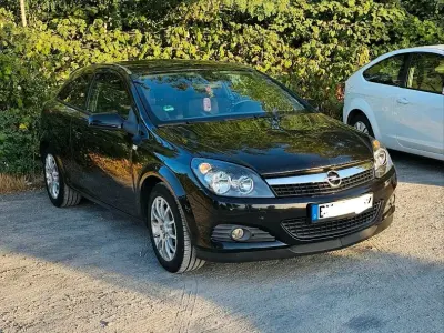 Gebraucht Opel Astra GTC 116 PS (85 kW) 2009 Schwarz Coupé
